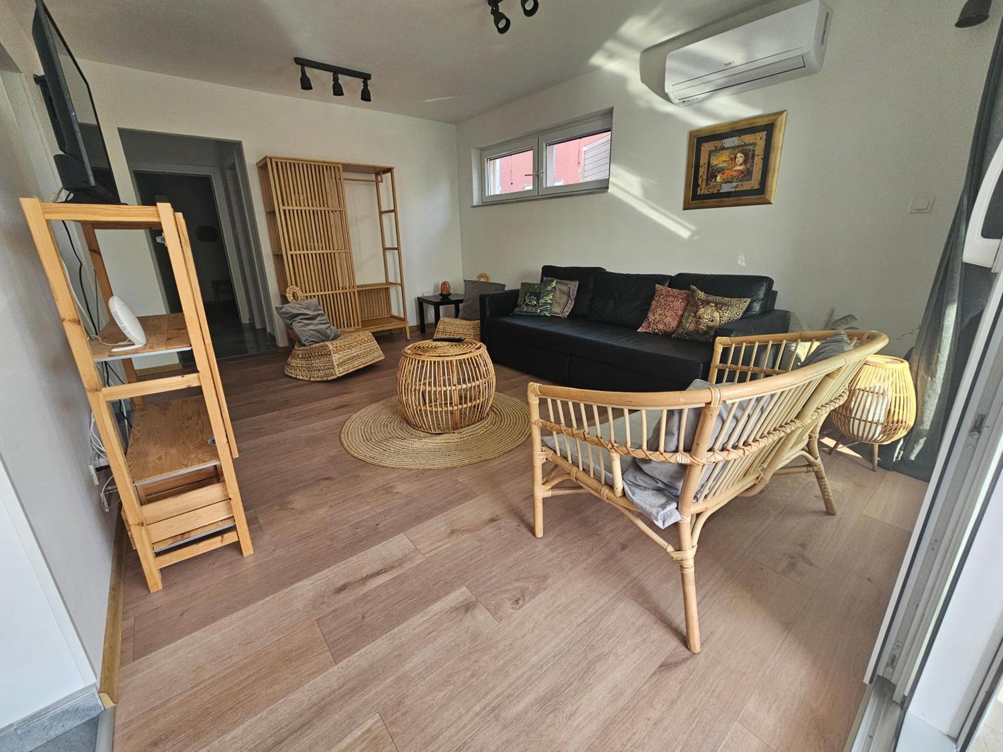 Vila Regina Apartment Rex With Swimming Pool Jezera Eksteriør bilde